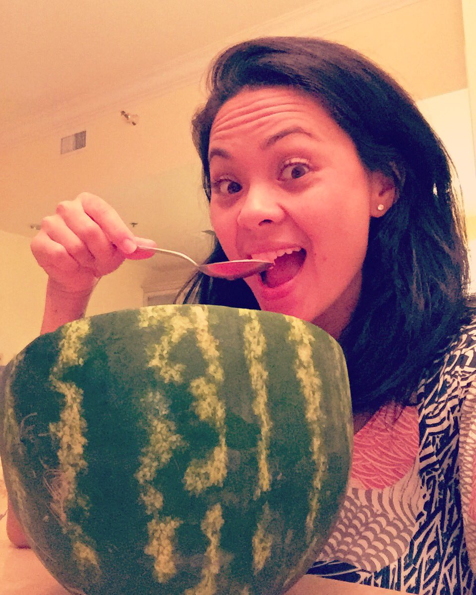 mamataralee's tweet photo. Who else eats #watermelon with a spoon? Well, you should!!! #ilovewatermelon #momlife #foodiife #lasvegasfoodie https://t.co/zAEsTKAojo