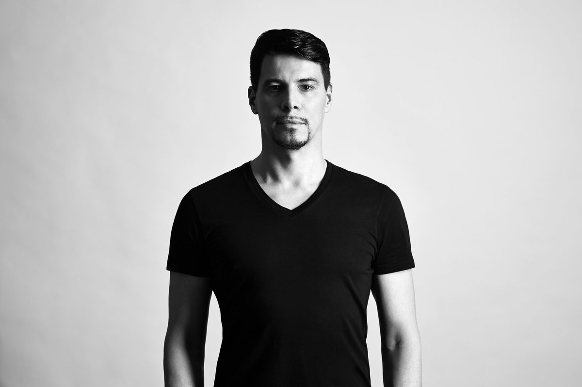 popovmusic's tweet photo. #Interplay103
starts by @thomasgold feat. M.BRONX – Saints &amp; Sinners (Extended Mix)

OnAIr https://t.co/TD8Vw9UdUC https://t.co/pzvddvalfR