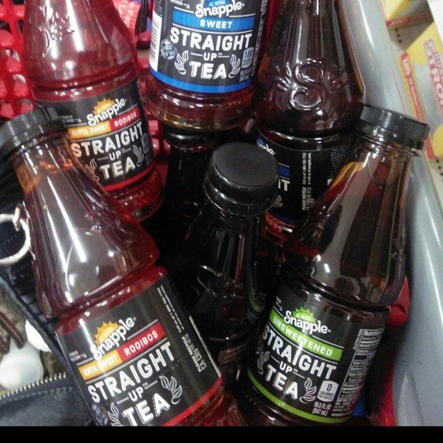 YonaWrites's tweet photo. Have you tried Snapple #StraightUpTea yet? #tea Unsweetened, Sweetened &amp; Rooibos. I like t… https://t.co/aZOda1a42w https://t.co/jTciKVeeoH