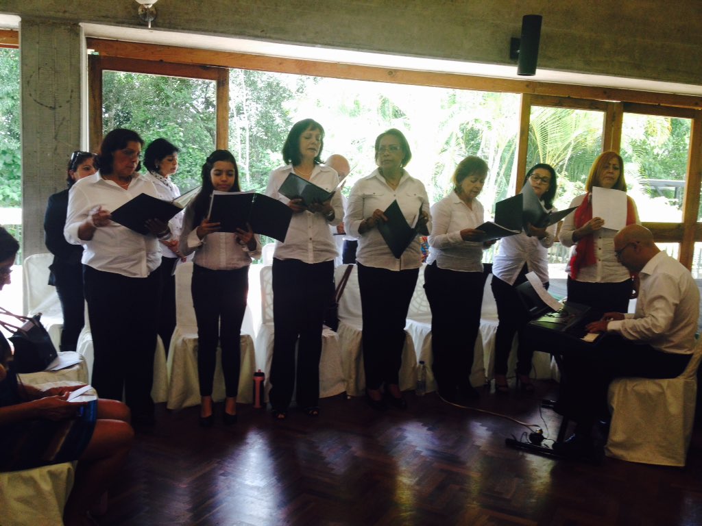 enletrasmayu's tweet photo. @ClubMonteclaro Felicitaciones a la Coral de Monteclaro. https://t.co/pYPANQL7zF