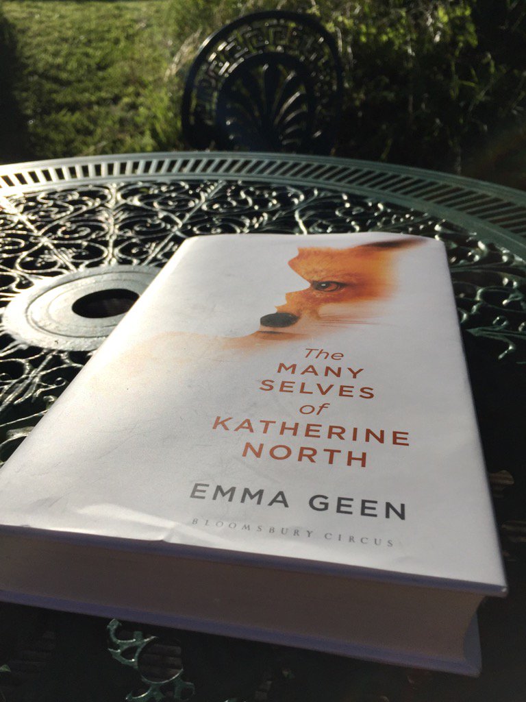 victoriafinlay's tweet photo. As the sun sets I have just finished friend @EmmaCGeen's wonderful exploration of what it is to be alive #Manyselves https://t.co/AzCds0U1AE