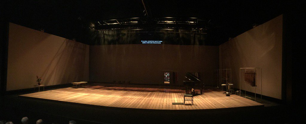 susombo's tweet photo. nervissssssss #destilekracht #thehiddenforce #LaForcaOculta Gràcies @grecfestivalbcn @teatrelliure #takk https://t.co/XpyUX3C8qF
