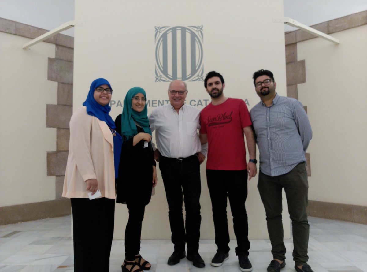 McIslamofobia's tweet photo. Aqui teniu la nostra proposta https://t.co/oMApE5MX7M per visibilitzar un dret invisibilitzat. #MenuHalal a l'escola https://t.co/WN5NpixxUB