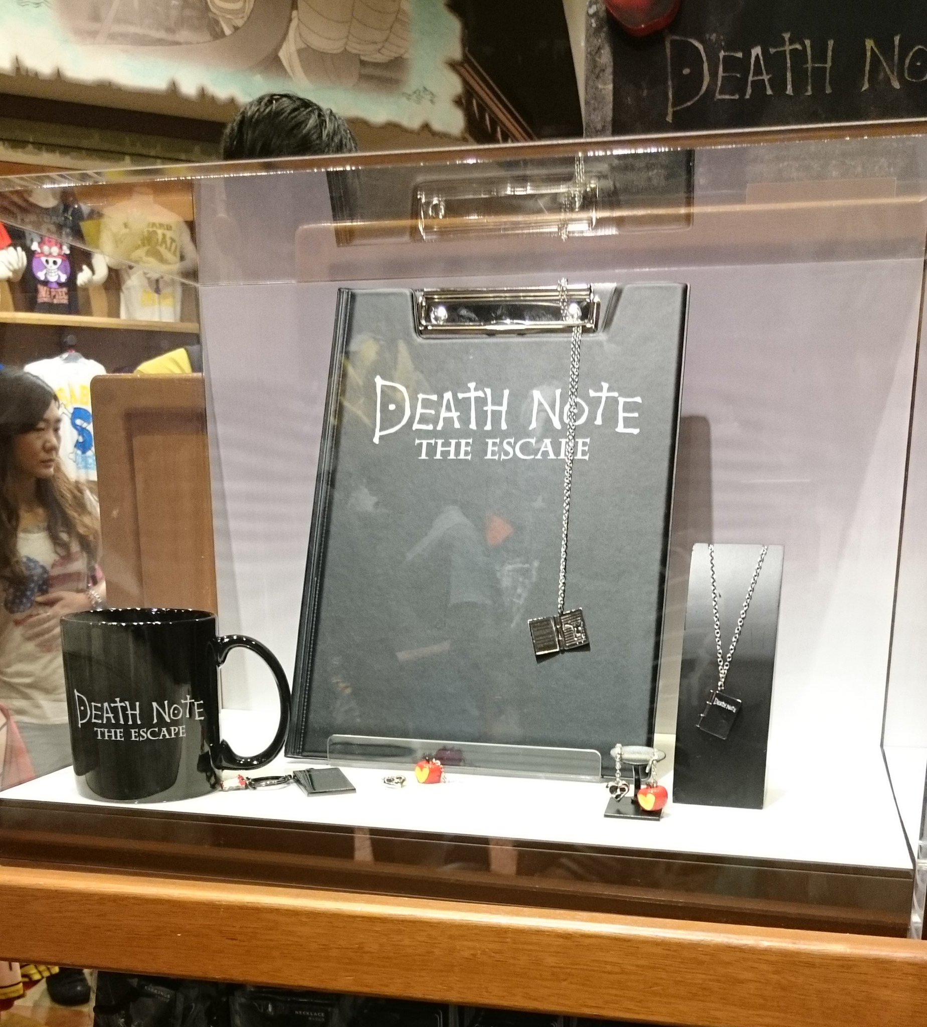 Usj小ネタ デスノート ザ エスケープ ノートに名前を書かれたら最後 新生キラからの抹殺予告を受ける lとともに謎を解き生還せよ 夜神月とlの伝説の戦いから10年 新たにもたらされた 6冊のデスノート Usj小ネタ デスノート ザ エスケープ ノートに名前を書かれたら最後 新生キラからの抹殺予告を受ける lとともに謎を解き生還せよ 夜神月とlの伝説の戦いから10年 新たにもたらされた 6冊のデスノート