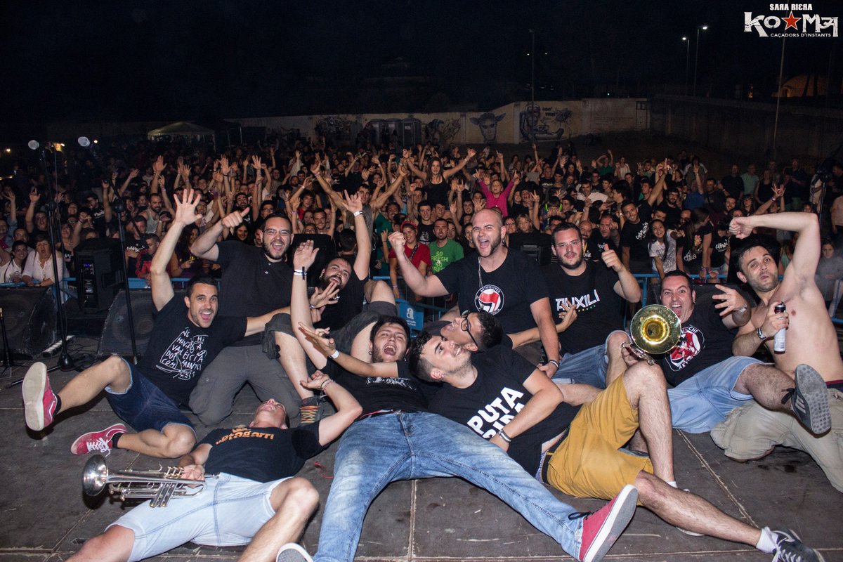 KAkontaminacio's tweet photo. Gràcies gentola ! El primer #BiarFest passarà a la història, açò no ha fet més que començar! https://t.co/ZLCAlt7Yjq