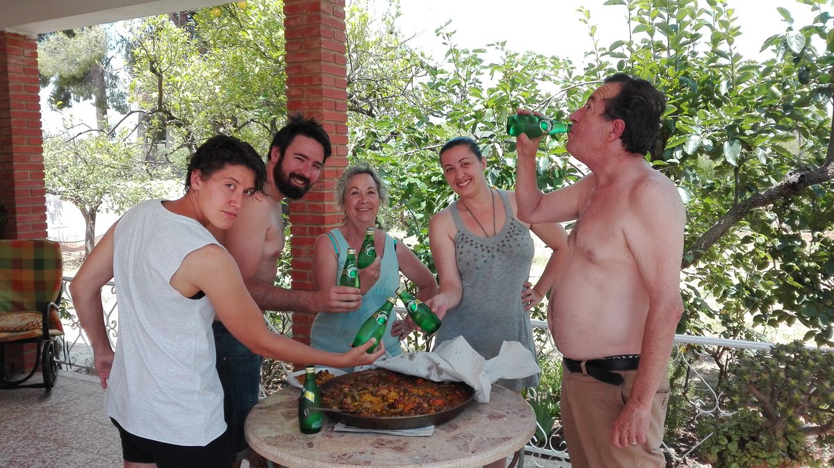 Paellita de cumple @PerrierSpain  #ExtraordinairePerrier #trnd <a href="/lauraibnz/">laura ibanez navalon</a> <a href="/aaronelnene/">Aaron Pardo Tamarit</a>