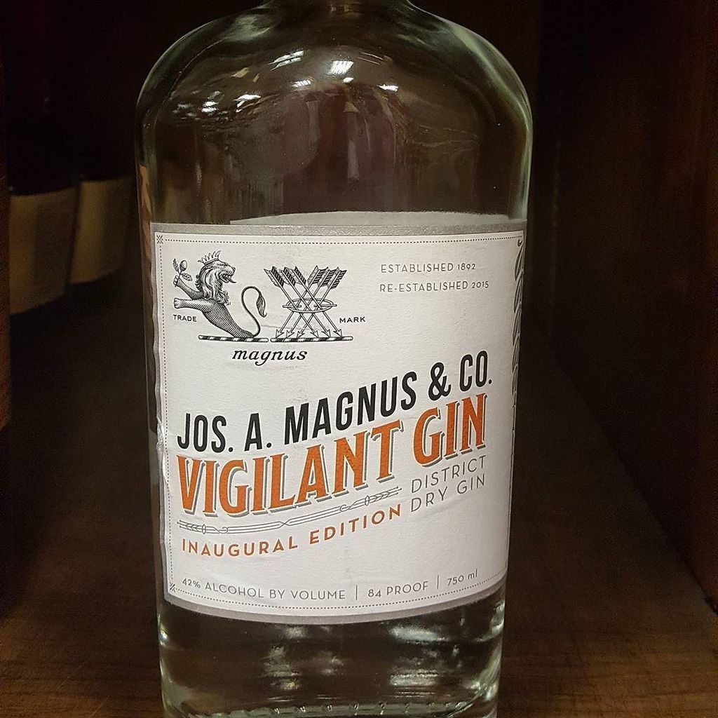 FoodAndWineDiva's tweet photo. The quintessential #londondrygin for a stirred #martini a la #jamesbond #vigilantgin from #craftdistiller #josepham… https://t.co/lDqRu6M1kO