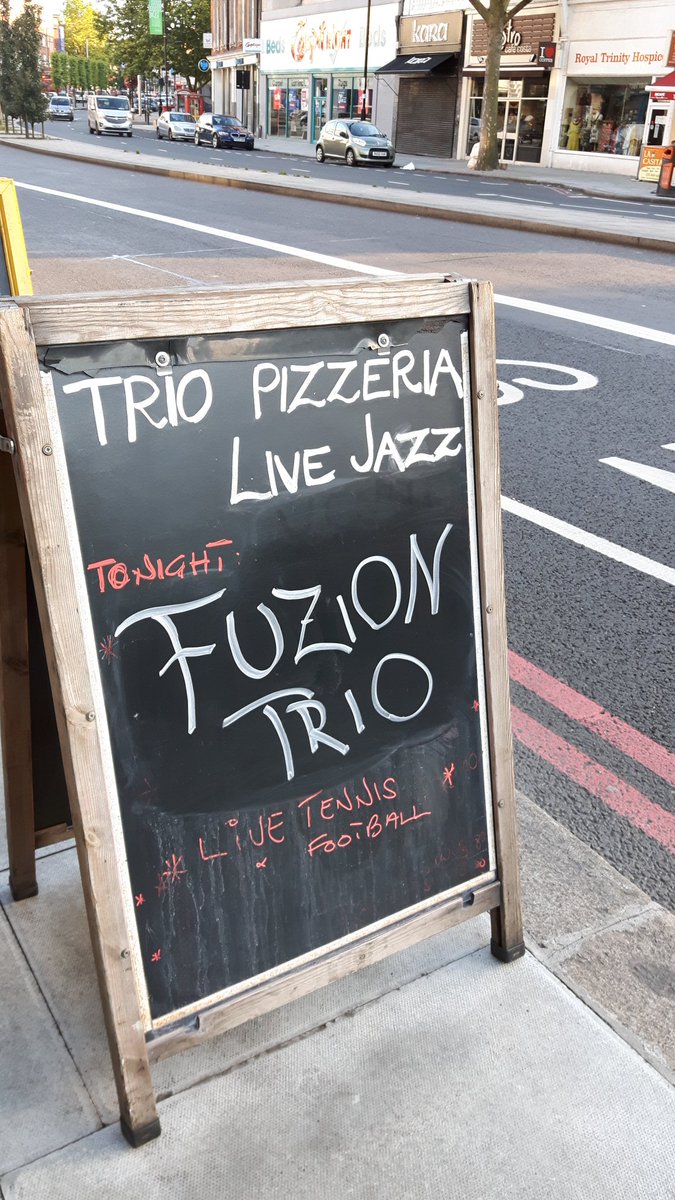 cellopianoduo1's tweet photo. Here we are @TrioPizzeriaUK! A @streatfest gig! Lots of fun! Only one table left! Get here quick! @WandsworthRadio https://t.co/JtrlZwno06