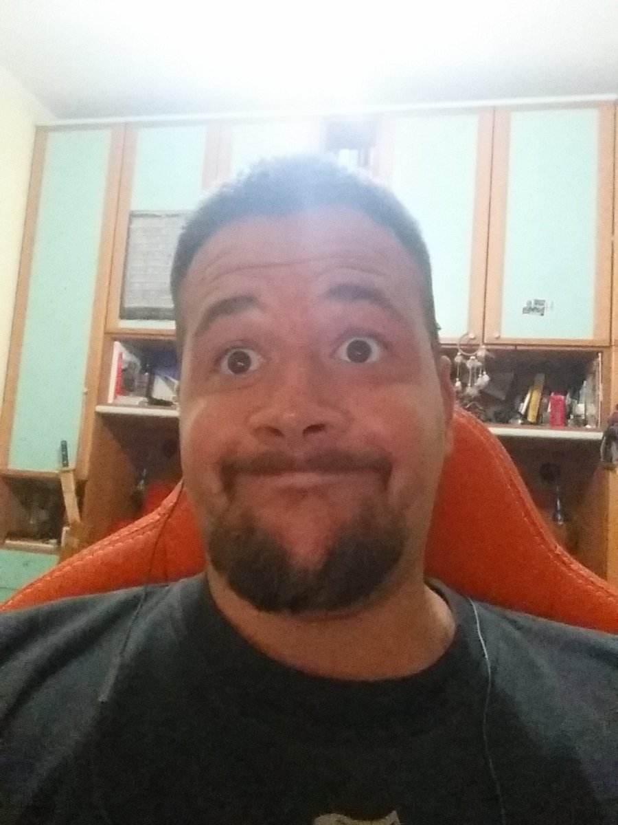 el_peverot's tweet photo. #QBRLIVE beeellllaaaaa https://t.co/9xokA8ZzxS