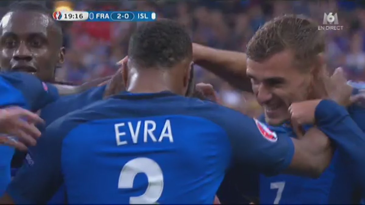 M6's tweet photo. BUUUUUUUUUT de @paulpogba de la tête !!!! 2-0 pour la #FRA...#FRAISL #EURO2016 https://t.co/k559c1quKH