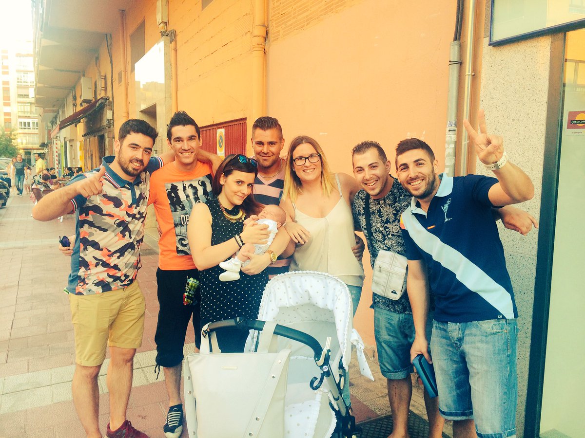 estefyndesemana's tweet photo. #LosBárcenas conquistaran #ViGoGoGo @mariodelariva1 @MARTIX_MART @AMingueza @alvarocuate @Roberto_chipiXP  #Thiago 🎯 https://t.co/lpf4aS8Ocv
