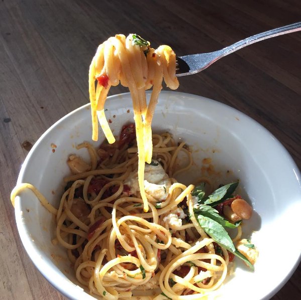 Its the weekend! Come get cozy with us and bowl full of 🍝🍷