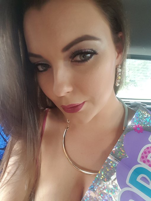 Last night #selfie https://t.co/gA3BIV8ffE<a href="/tag/selfie"class="tags">#selfie</a>