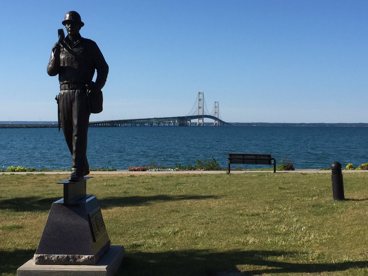 45buttonbuck's tweet image. 