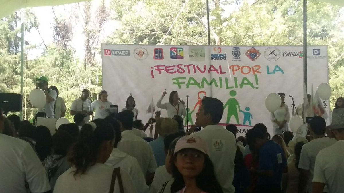 dobbyloca's tweet photo. Una lástima que @cpuntadelcielo decidiera patrocinar evento vs #MatrimonioIgualitario. Hoy perdieron un cliente. https://t.co/FR4O3HcHSB