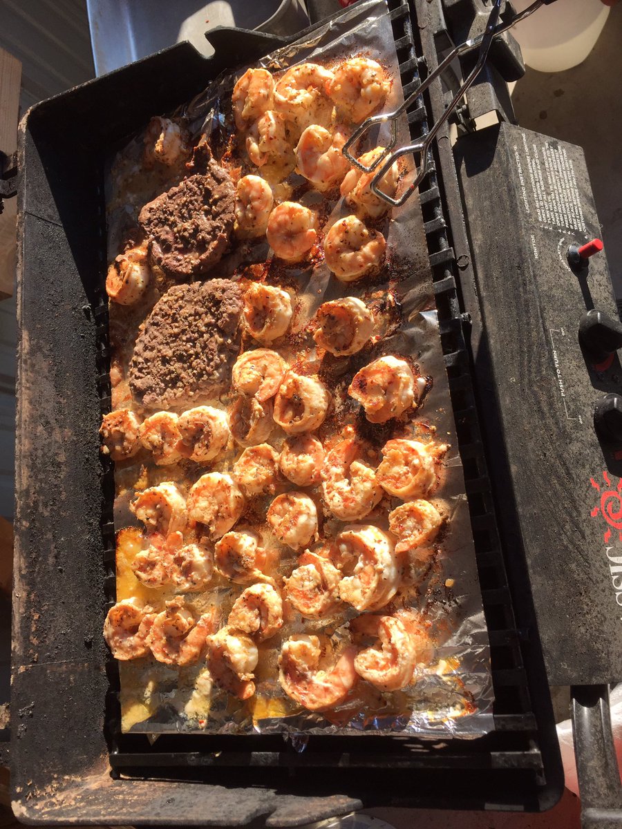 45buttonbuck's tweet image. 