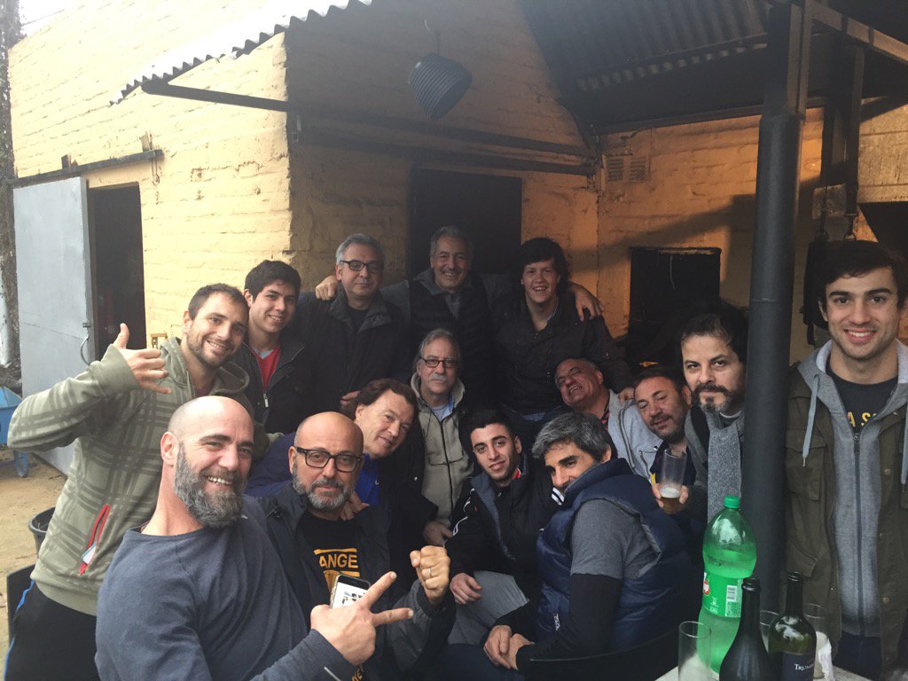 TangonaBootCamp's tweet photo. EQUIPAZO bien comido y bebidos !! @OcampoWellness https://t.co/KYPXCUd2TN