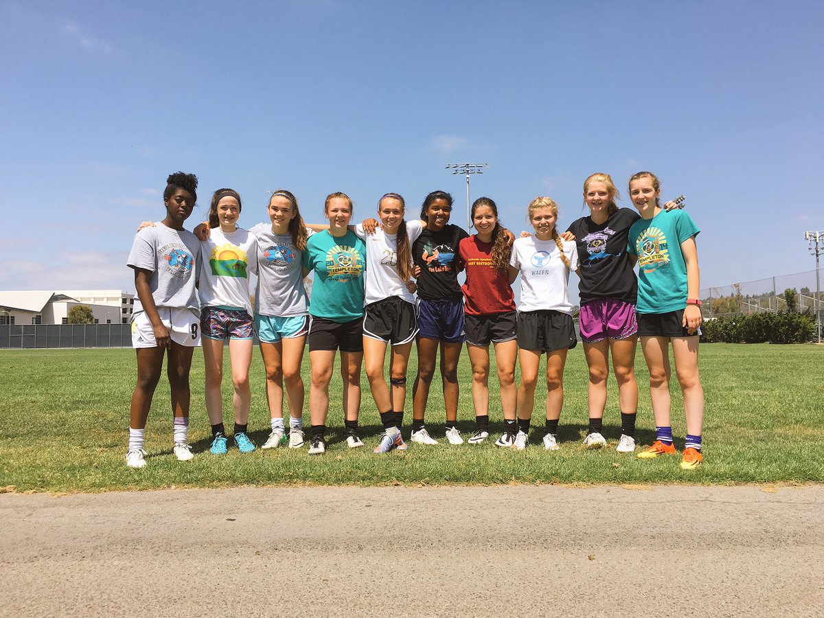mauragrahek11's tweet photo. alaskan assassins ⚽️ #eclipsesoccer https://t.co/GZ9K5J9lmi
