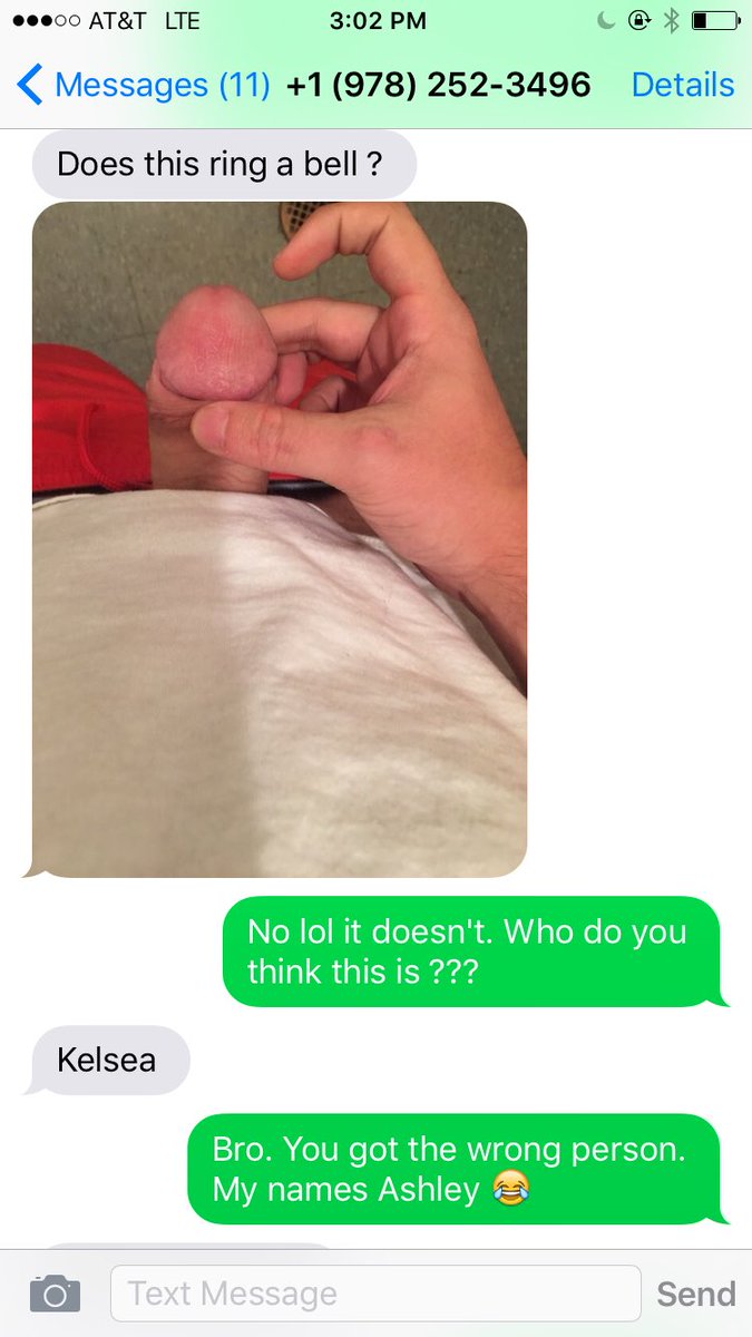 shessosouthern's tweet photo. Guys. This dudes dick is so fucking little. I can't. 😂 https://t.co/XE2OMHZnEg