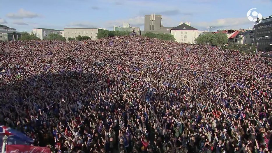 Arnarhóll þegar þjóðin tekur á móti Birni Steinbekk #EMÍsland