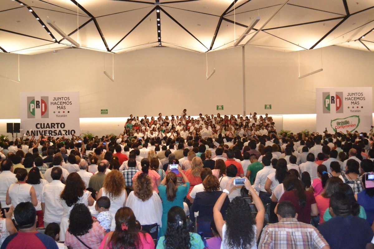 IRHYucatan's tweet photo. 4o. Aniversario del del Lic. @RolandoZapataB como Gobernador del Estado de Yucatán 
#EquipoIcadepYucatán
#EquipoRZB https://t.co/hz5cqRVAQf