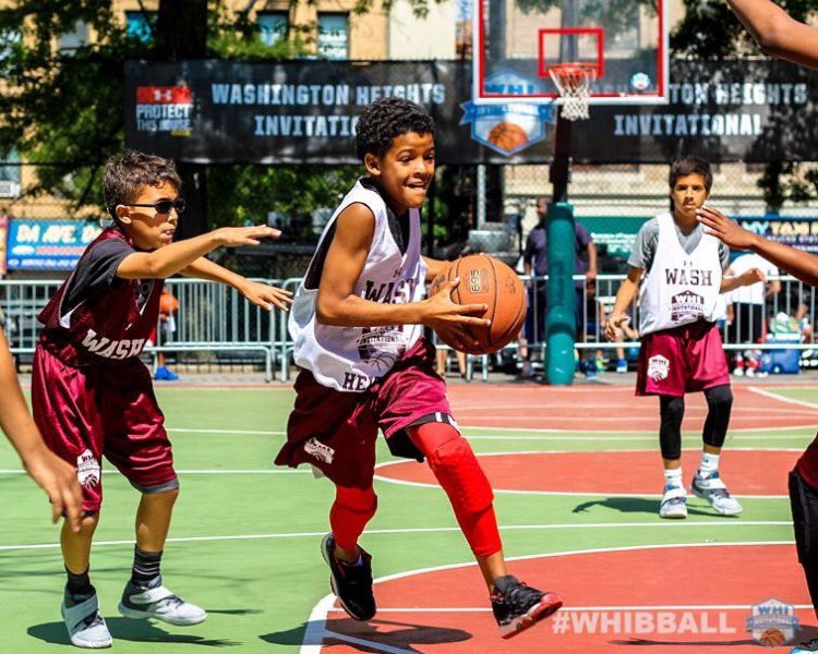 WHIBBALL's tweet photo. #whibball #Underarmour https://t.co/geglBXtHkq