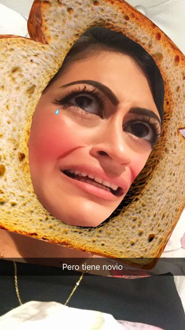 Cuando ves a una chica linda 😏 https://t.co/fRGY5hGOM6