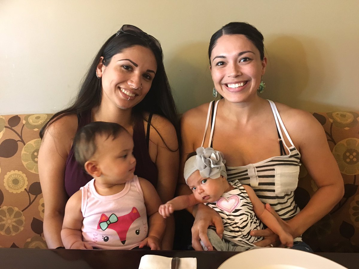 marissalee35's tweet image. OBSESSED💜💖 this picture makes me so happy I could cry😭🙏🏽##ProudAuntie #ModelBabies #ModelSisters