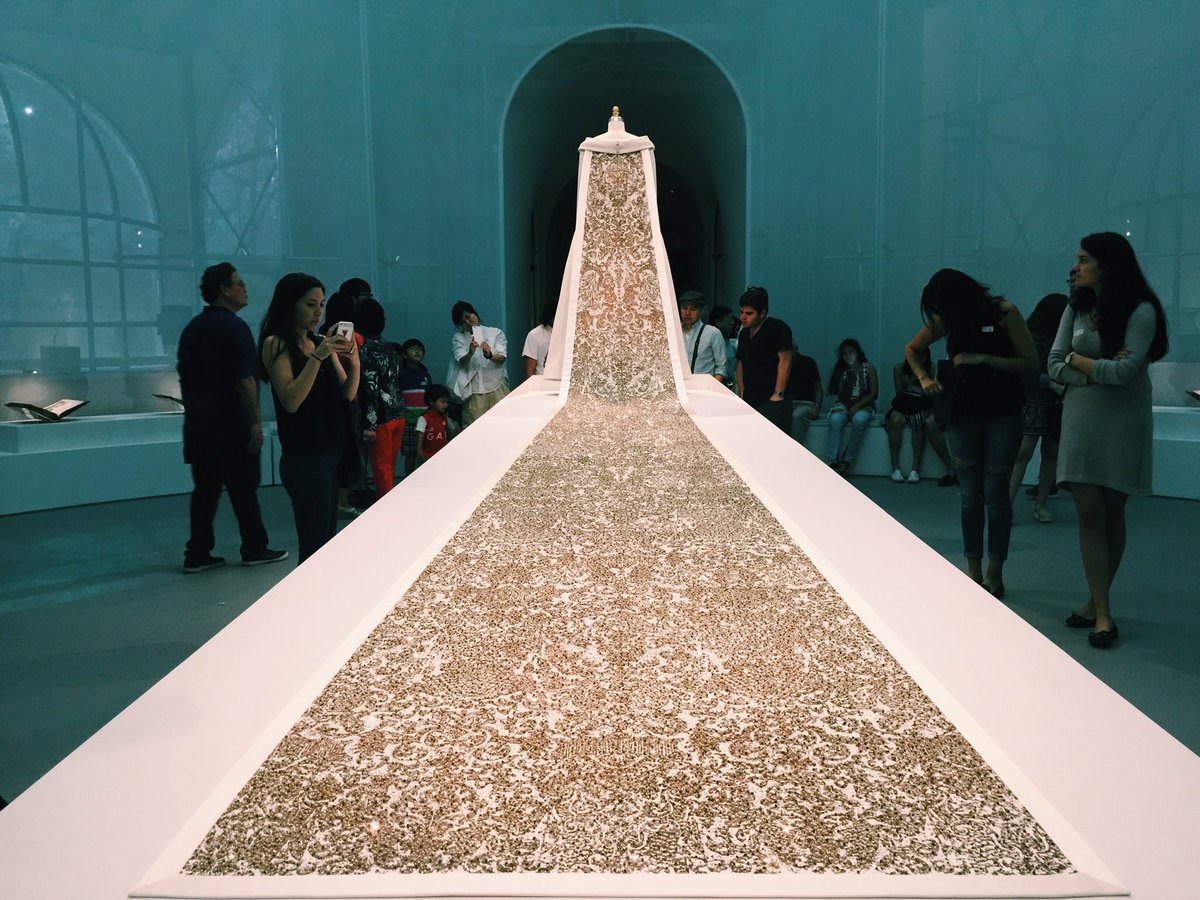 antso_srqueen's tweet photo. WOW. If you know me, you know I'm a sucker for some couture gowns. Ready to see all my Nationals lovelies 💜👑👗 https://t.co/uB30zHZs74