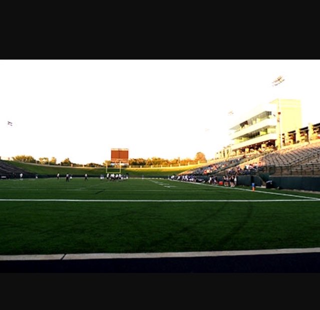 TreyCarRec's tweet photo. #Growingupingrandprairie not understanding why they didn't just name it the Warrior bowl since they won every year https://t.co/v7LyiiHlly