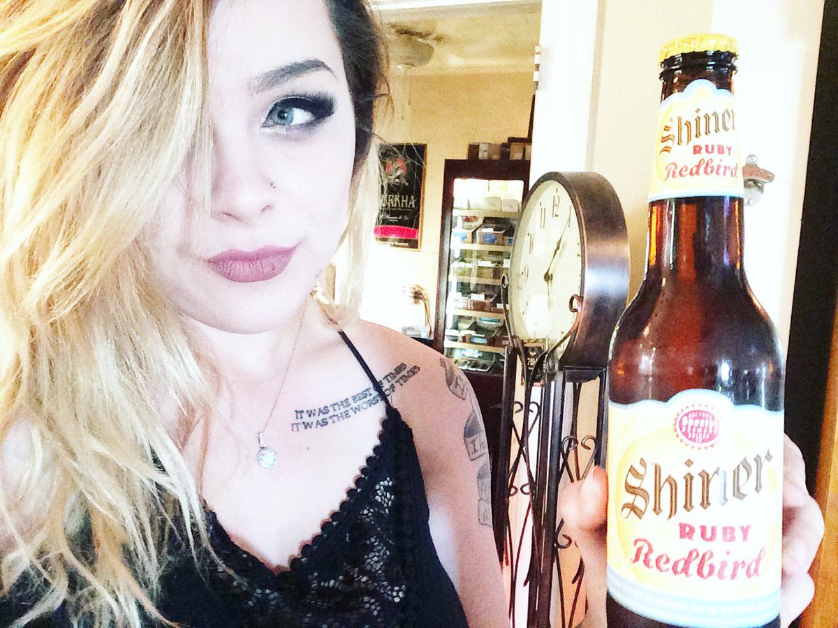 BigHouseTobacco's tweet image. Keep your Independence Day weekend goin' strong with a #rubyredbird 🇺🇸🏠 #BOTL #SOTL #BeerSelfie  #BeerOfTheDay