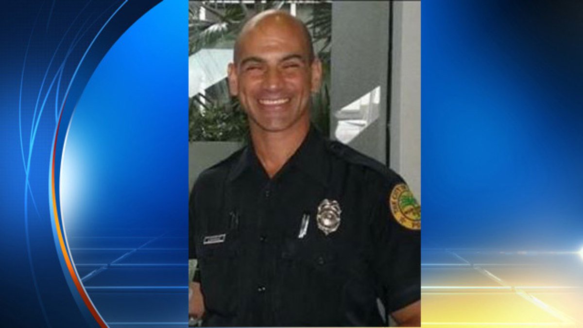 Miami Officer Lenny Linardos has died, department says bit.ly/29ckJtC?utm_me… https://t.co/wqzz8JnfvT