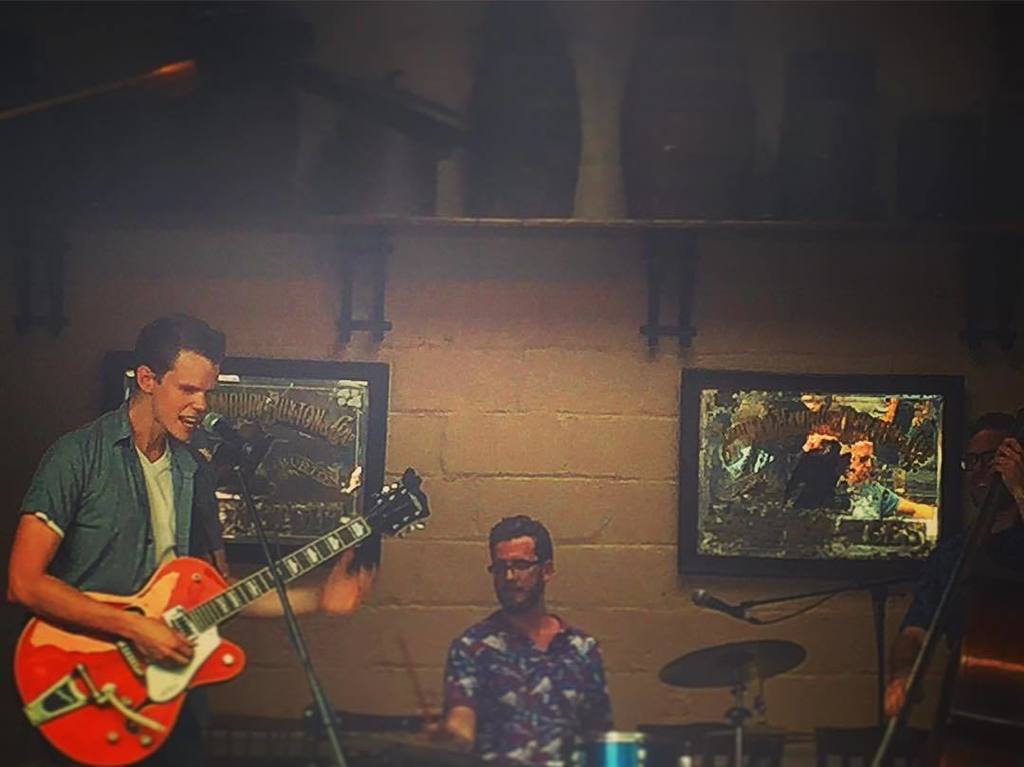 that @kyleandrewlacy though... #licbar #rockabilly #live #music #queens #lic ift.tt/29gk0vo