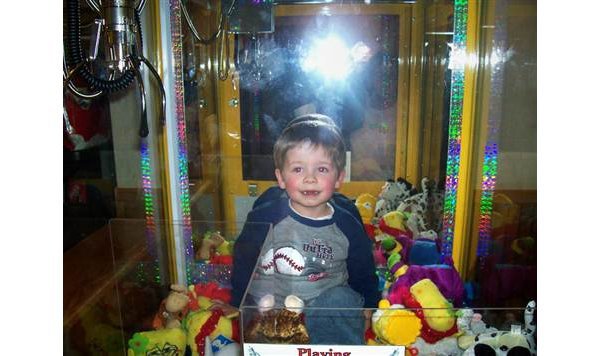 Kids_Fail's tweet photo. Please SHARE RT if you laugh #kidsfail #funny #shouldn'tlaugh #kids #children #crying https://t.co/Rp26WYWNDC