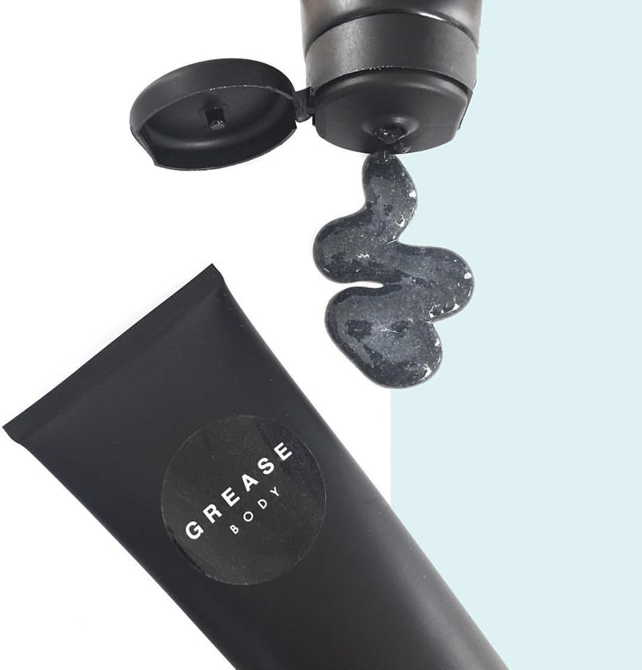 greasebody's tweet photo. Our unisex #activatedcharcoal body wash removes impurities leaving you with clear pores, soft skin &amp; feeling fresh. https://t.co/yaYeWToC9s
