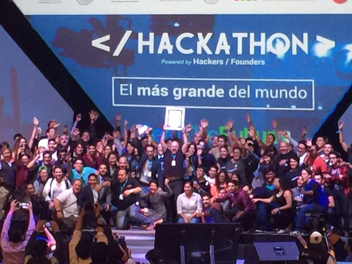 Juan_HdezNatera's tweet image. RT SAGARPA_mx: #HackatónCPMX obtiene récord Guiness con 20 mil competidores. Se recibieron proyectos para la #Segu…