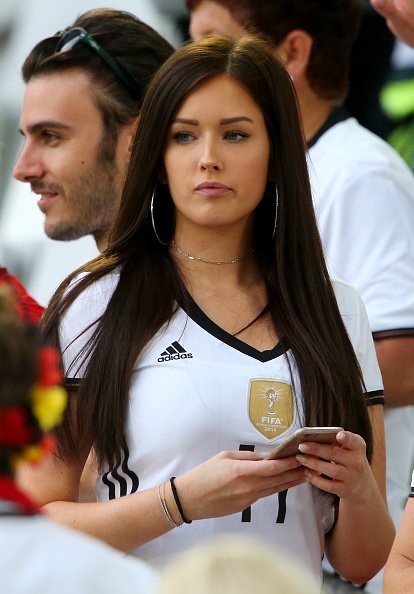 Bayern Germany On Twitter Julian Draxler S Girlfriend Lena Stiffel At The Ger V Ita Game