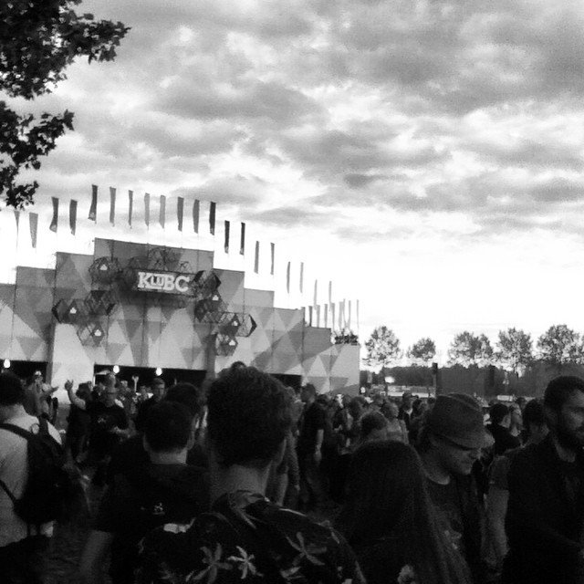pete_aquino's tweet photo. #rw16 #rockwerchter #2016 #klubc https://t.co/ExbyFWlxex
