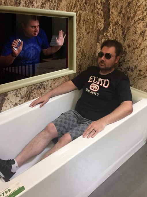 Cmew48QVUAAAtcQ.jpg:small