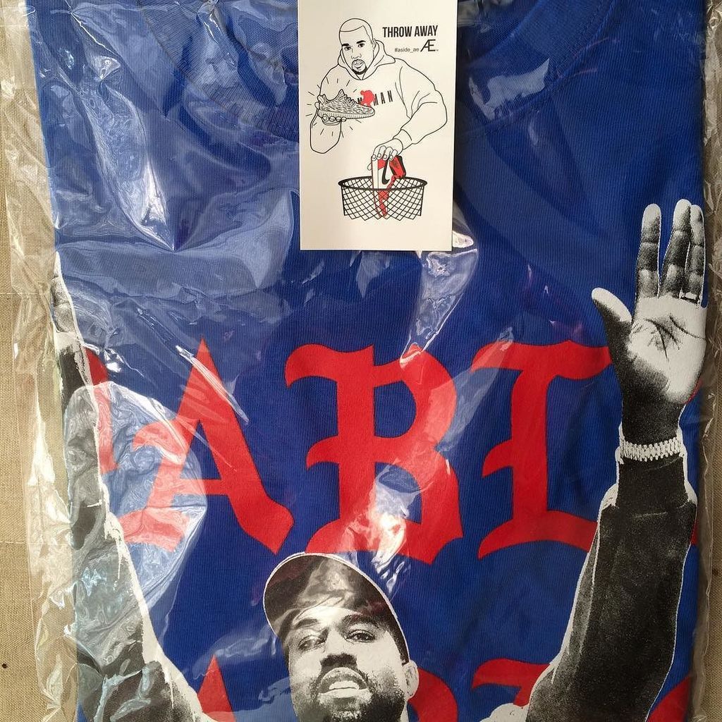 ファッション ASIDE AE   taylor swift 美品 ASIDE Tシャツ Taylor Swift XL - メルカリ