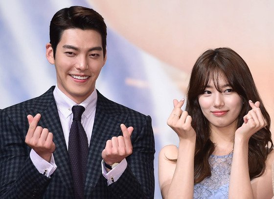 TheDramaKorea's tweet photo. Kim Woo Bin &amp; Bae Suzy saat konferensi pers drama KBS2 "Uncontrollably Fond" hari ini. https://t.co/shWi0ZsYjx