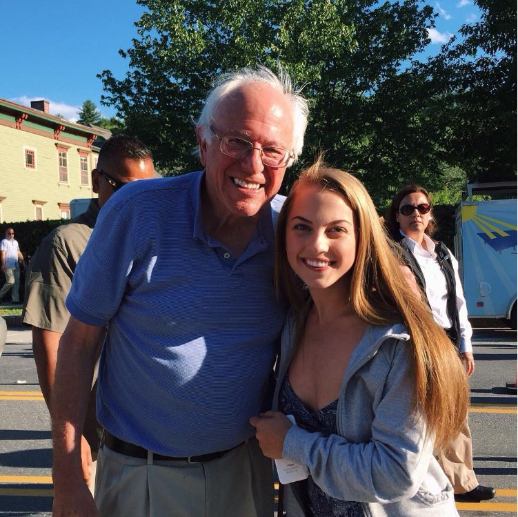 People4Bernie's tweet photo. We're glad to see @BernieSanders back around town. This campaign is still powered by smiles #FeelTheBern https://t.co/vuXVI7Nfgm