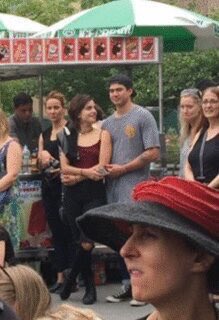 wifiviolet's tweet photo. nia with calum in ny today 👌🏻👌🏻👌🏻 https://t.co/9c3Evyq0r8