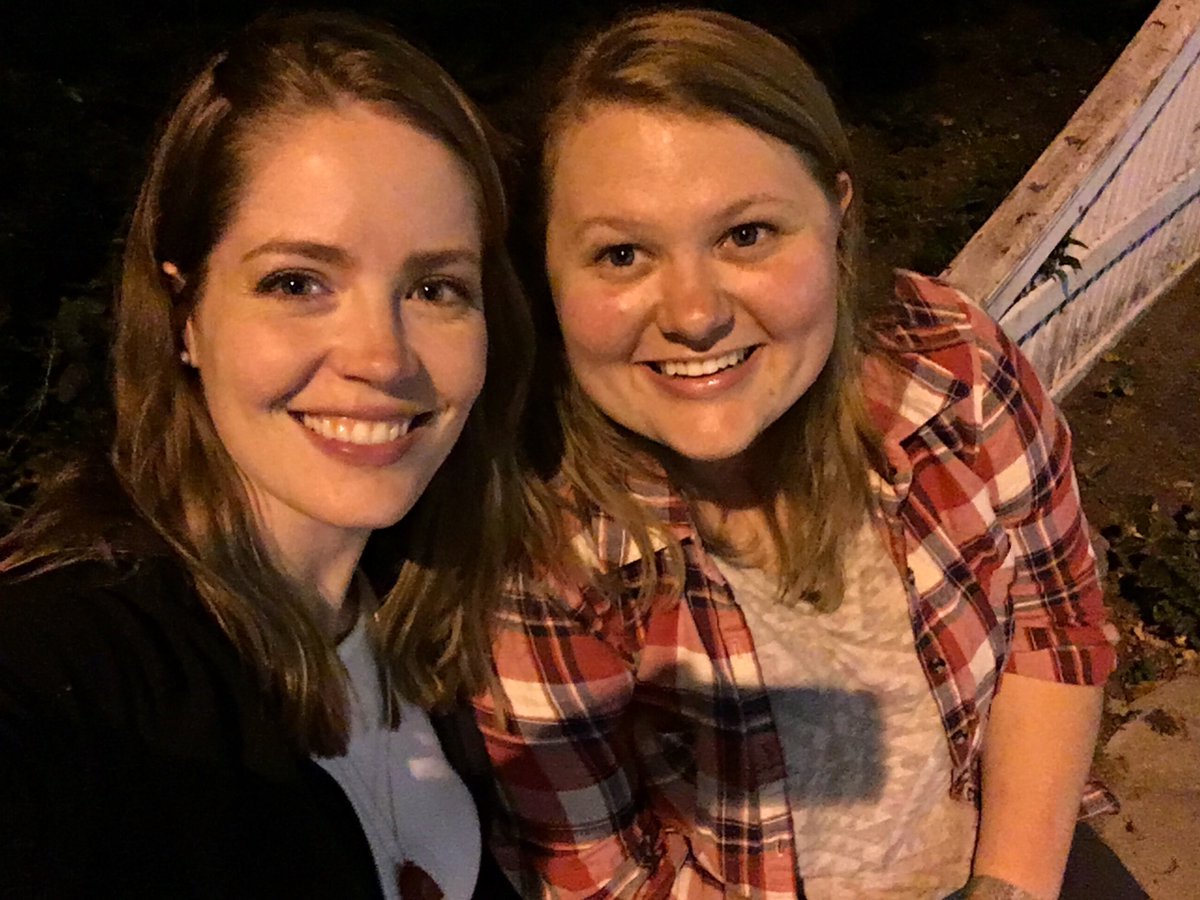 adena11's tweet photo. Twitter Update: Sitting with Carolyn https://t.co/9bdAd6F2xj