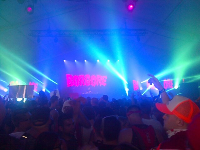paramountsecure's tweet photo. Out in the crowd! #BacardiHouseStage #DigitalDreams @KeishaChante #tacticallogistics #paramountsecurity https://t.co/R6ok9rankj