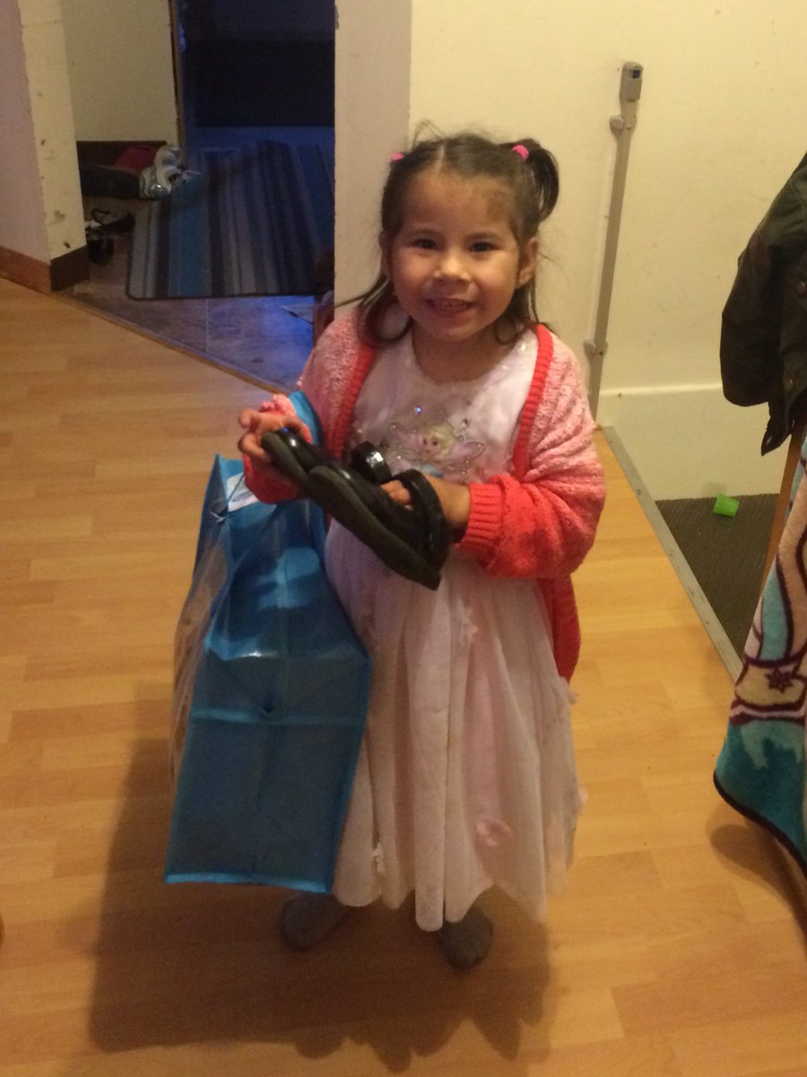 noramelanie's tweet photo. Happy 4th Birthday Neebin-Rayne 🎂 Love you mishtee😘❤️ #birthdaygirl #neebinrayne #july3 https://t.co/CHNLRNMi9R