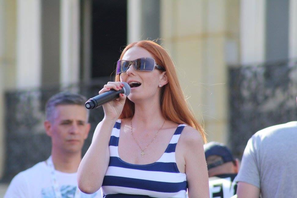 tATumusic's tweet photo. #Katination:
Lena Katina at Mr. Gay Pride 2016, #Madrid (Soundcheck). 01.07.2016 #EstaSoyYo https://t.co/yi56xEJpNg