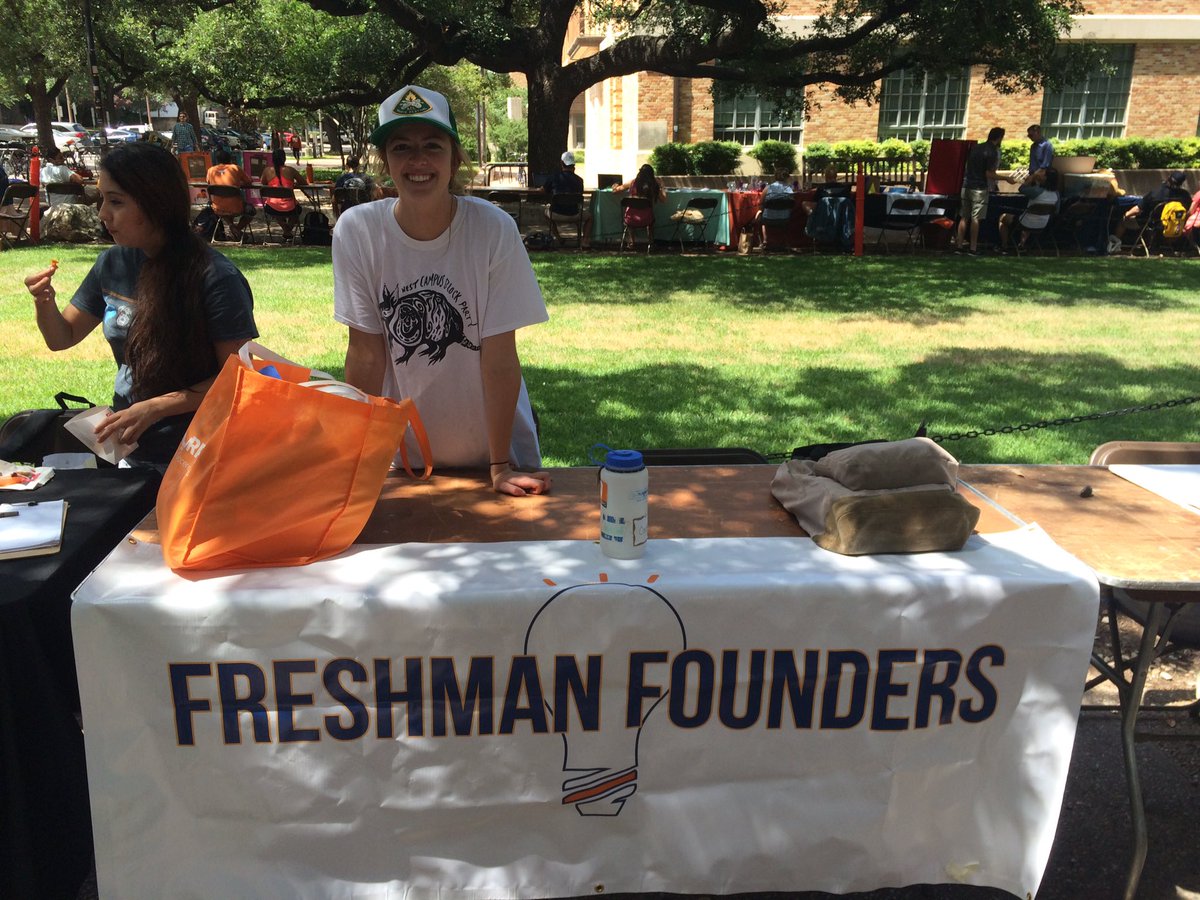 CageJohnson's tweet photo. Here's Hannah Kelly, @hkk996 , helping out for @UTLEA s @FreshmanFounder s program thanks! #StartupUT @Ut20Class https://t.co/TBV8hnayst