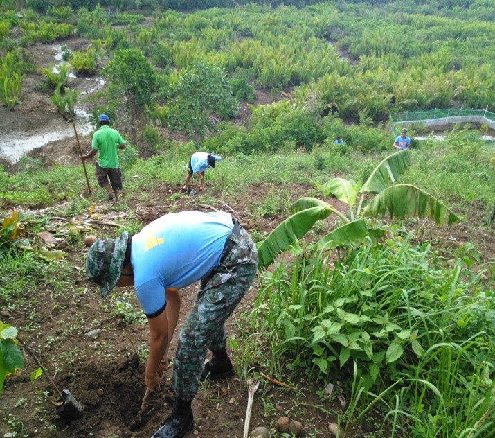 6thSABSAF's tweet photo. #6SAB 65SAC personnel participating Tree Planting Activity.
#TAGALIGTAS #FORLOVEOFCOUNTRY https://t.co/epB64HXkwE