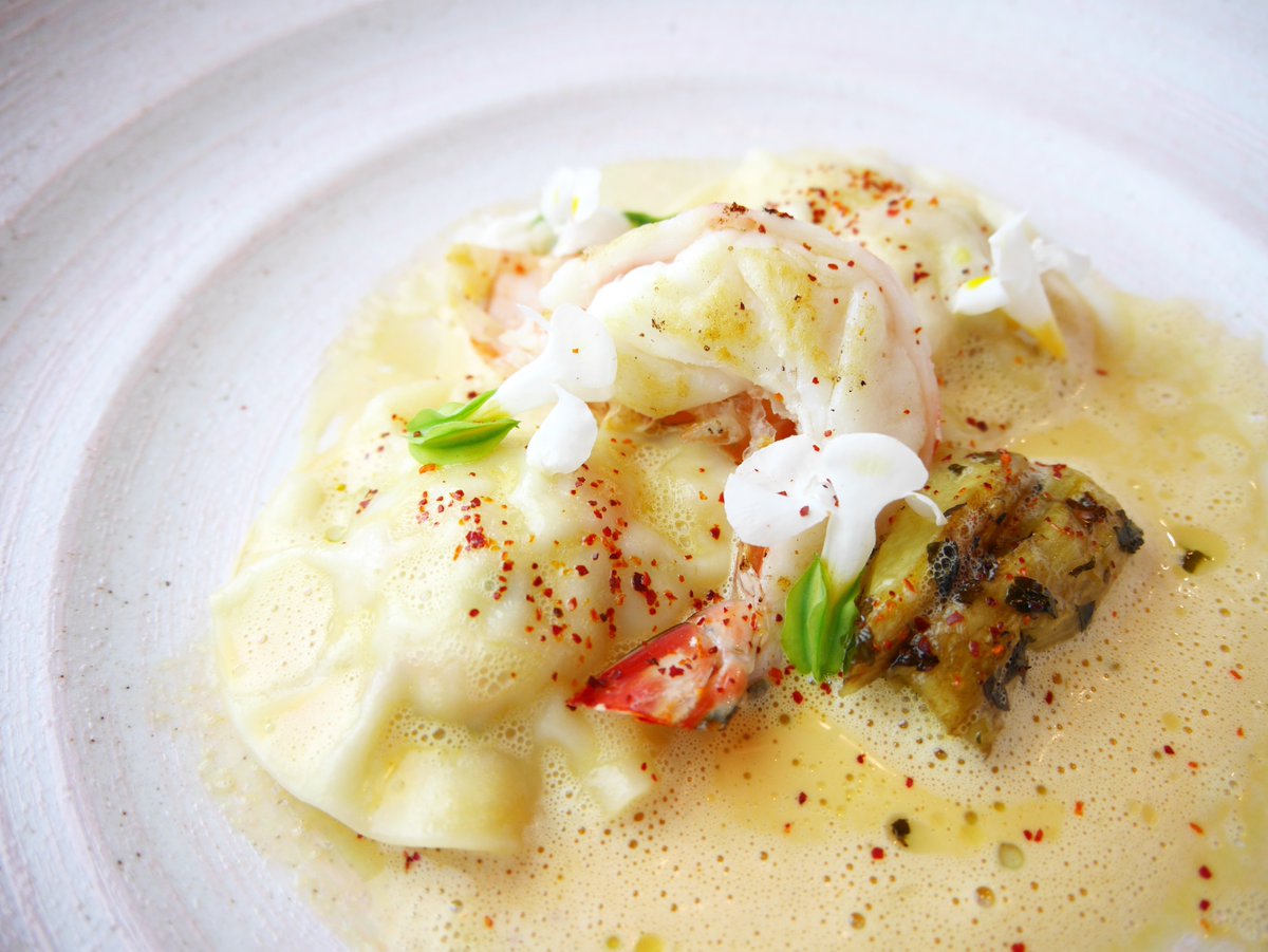 104 5 No Twitter 今週の1045ランチ 小海老のラビオリ ソースクリュスタッセ 小海老とホタテのムースをラビオリで包み 濃厚なビスクをソースに仕立てました サラダ パン コーヒーまたは紅茶付 御茶の水 淡路町 ランチ